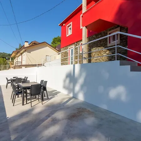 Hotel Red House Douro River Marina 4*