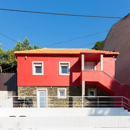 Hotel Red House Douro River Marina Gondomar (Porto)