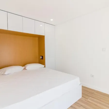 Red House Douro River Marina 4*