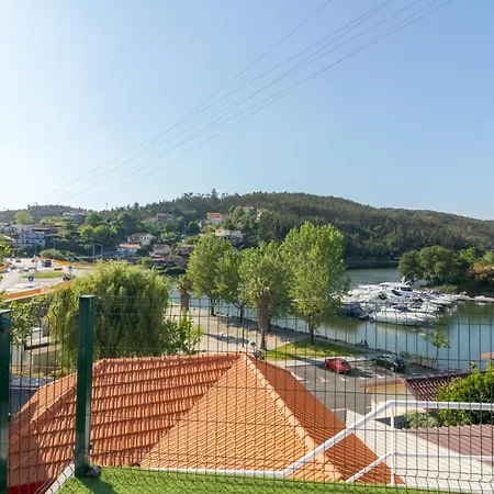 Red House Douro River Marina Hotel 4*